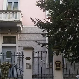 Cesena5 Bed & Breakfast Milano